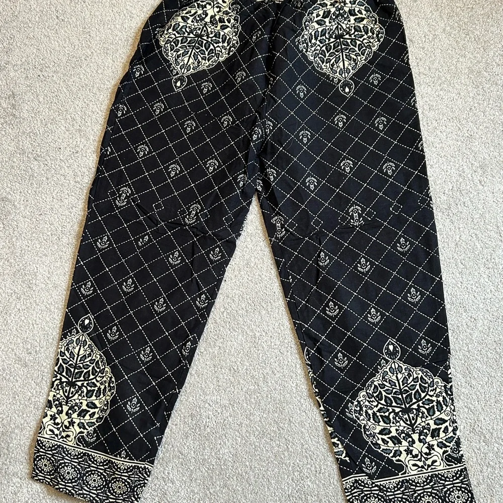 Sari Pantsuit - Picture 13 of 13